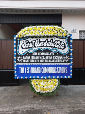 Papan Bunga Duka di Panjang